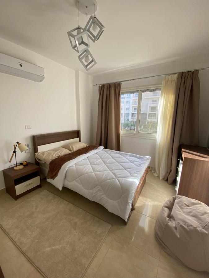 Madinaty Well-Furnished 3- Bedroom Apartment - شقة فندقيه للايجار مدينتي Madinat ash Shuruq ภายนอก รูปภาพ