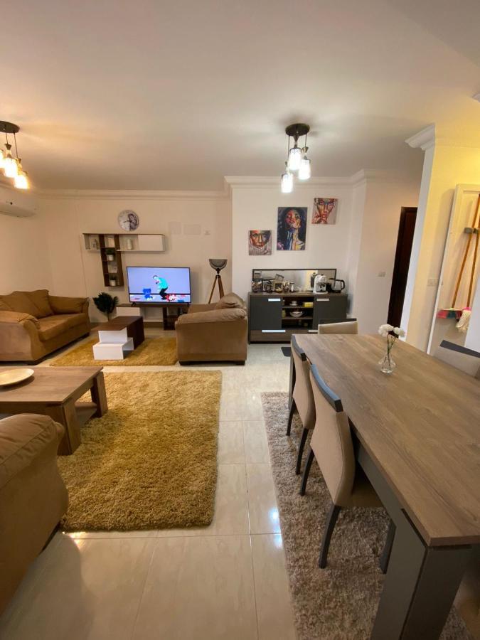 Madinaty Well-Furnished 3- Bedroom Apartment - شقة فندقيه للايجار مدينتي Madinat ash Shuruq ภายนอก รูปภาพ