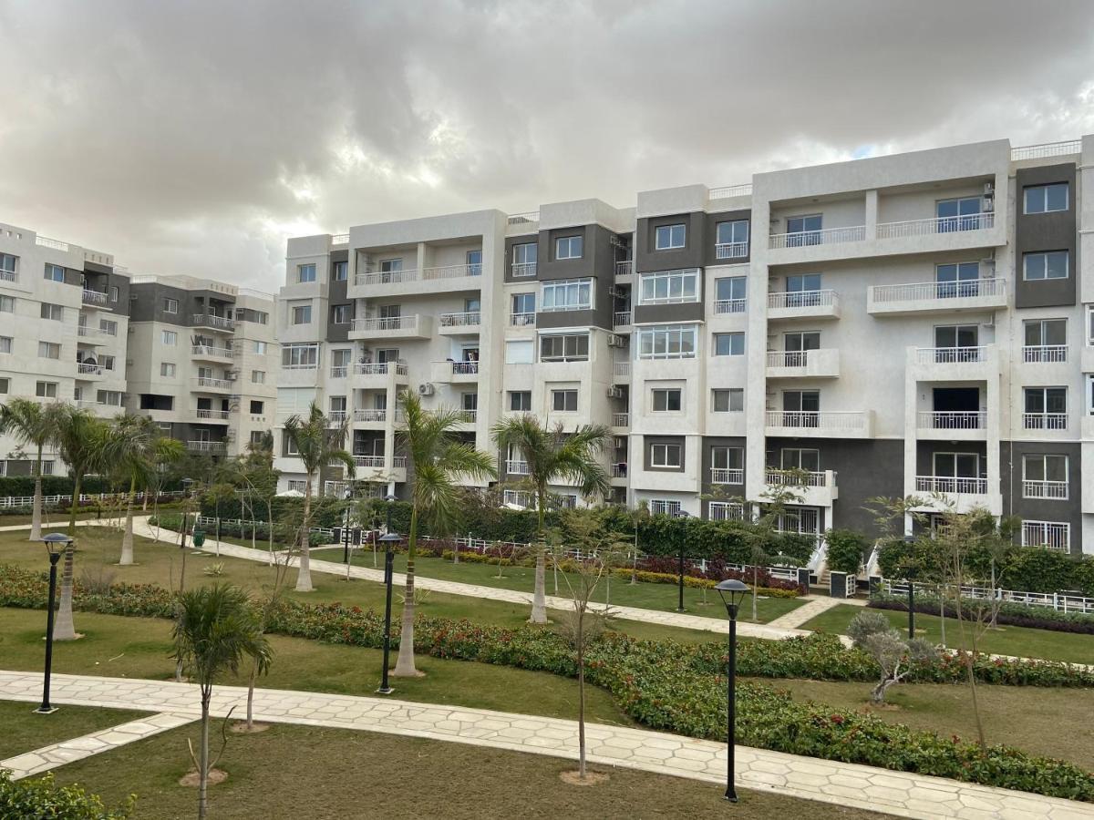 Madinaty Well-Furnished 3- Bedroom Apartment - شقة فندقيه للايجار مدينتي Madinat ash Shuruq ภายนอก รูปภาพ