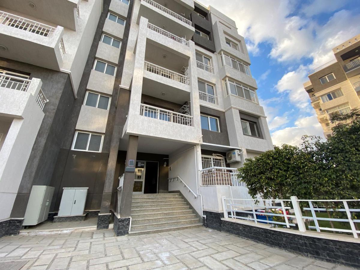 Madinaty Well-Furnished 3- Bedroom Apartment - شقة فندقيه للايجار مدينتي Madinat ash Shuruq ภายนอก รูปภาพ